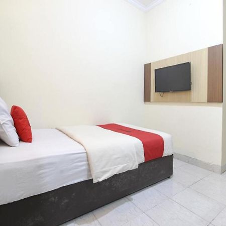 Reddoorz Plus Near Stadion Mandala Krida Yogyakarta Exteriör bild