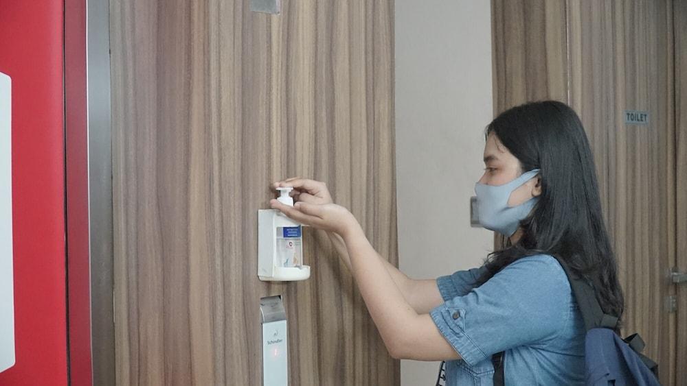 Reddoorz Plus Near Stadion Mandala Krida Yogyakarta Exteriör bild