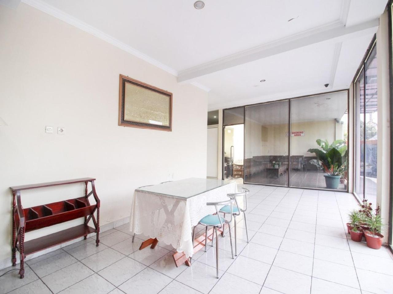 Reddoorz Plus Near Stadion Mandala Krida Yogyakarta Exteriör bild