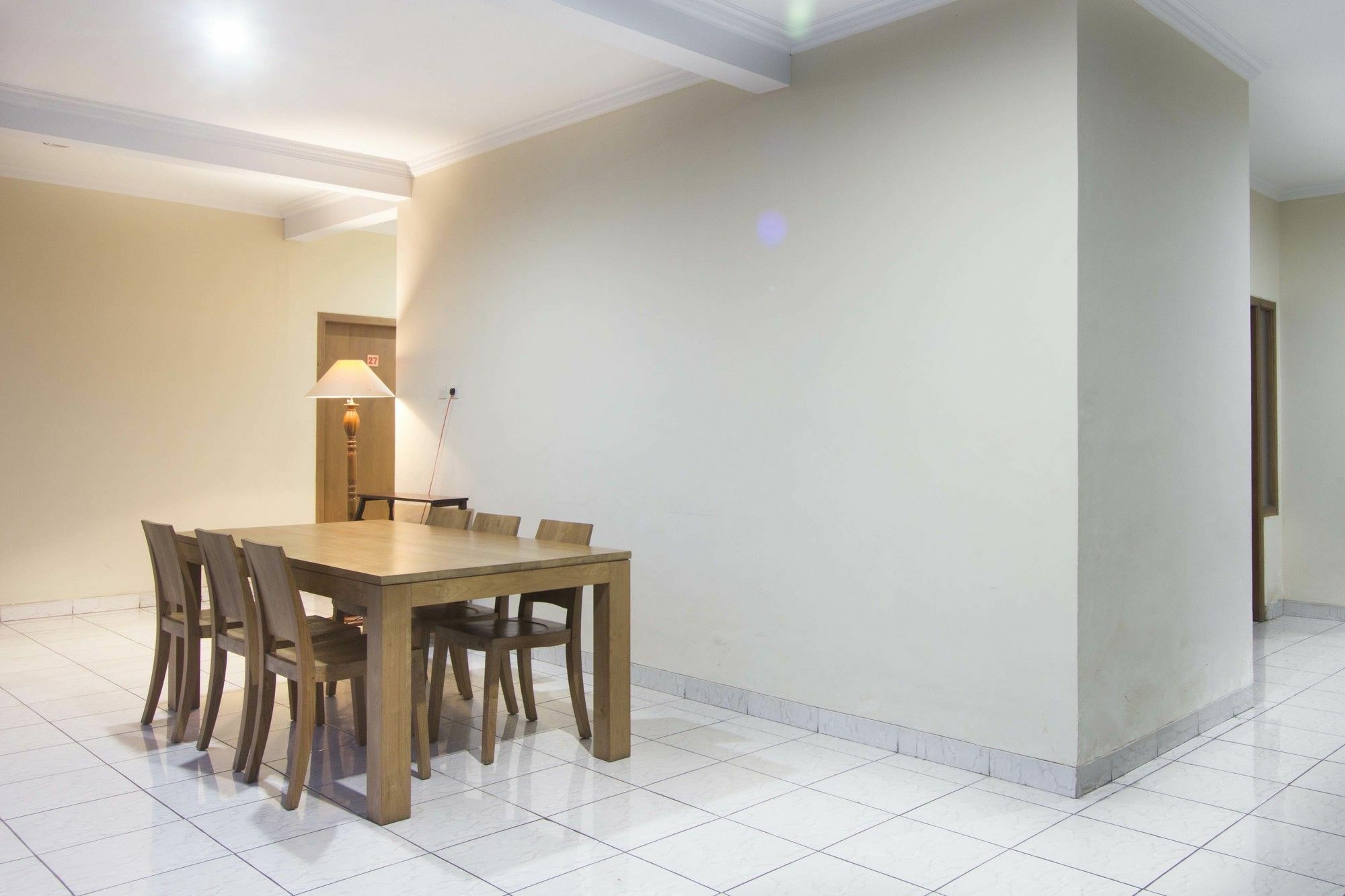 Reddoorz Plus Near Stadion Mandala Krida Yogyakarta Exteriör bild